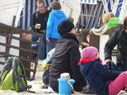 Auf dem Strand von Klpinsee: Strandleben auf Usedom.