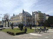 Historisierender Baustil: Hinter der Strandpromenade.