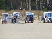 Frühlingswetter auf Usedom: Strandkörbe bei Ückeritz.