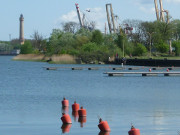 Hafenstadt Swinemnde: Yachthafen und Leuchtturm.