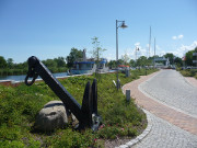 Anker auf dem Trocknen: Am Hafen von Ueckermnde.