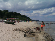 Dunkle Wolken ber dem Ostseestrand des Seebades ckeritz.