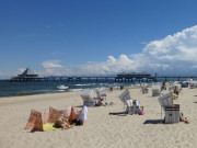 Strandkrbe, Seebrcke und Ostsee: Kaiserbad Heringsdorf auf Usedom.