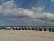 Aufgereiht: Strandkrbe im Usedomer Seebad Zempin.