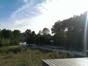 Blick ber den Klpinsee: Promenadenplatz am See.