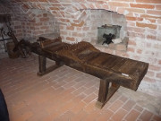 Museum Burg Penzlin: Foltergerte im Burgkeller.