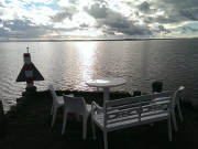 Blick in die Abendsonne: Achterwasserhafen Loddin.