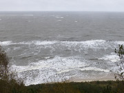 Brecher ziehen auf die Kste: Am Fu des Streckelsberges.