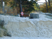 Sturmflut vom 5. Oktober: Gesperrter Strandzugang.