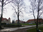 Stolpe im Usedomer Haffland: Schloss und Nebengebude.