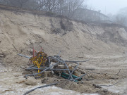 Schrottsammlung: Metallreste der letzten Sturmflut.