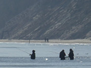 Steilkste bei ckeritz: Angler in der Ostsee.