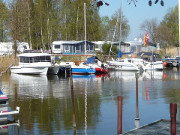 Erste Boote: Achterwasserhafen Stagnie auf Usedom.