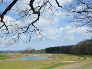 Golfplatz "Baltic Hills": Blick herab zum Thurbruch.