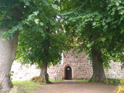 Eingang: Lyonel-Feininger-Kirche in Benz.