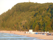 Sandstrand im Abendlicht: Abendsonne im Ostseebad Koserow.