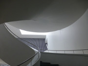 Rund und eckig: Kontraste in der Architektur der Philharmonie.