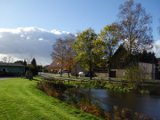 Wolken ber dem Thurbruch: Reetzow im Usedomer Hinterland.