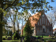 Novembertag im Usedomer Haffland: Kirche zu Garz.