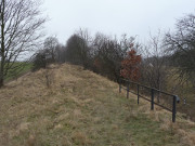 Bahndamm in Richtung Karnin: Strecke Berlin - Swinemnde.