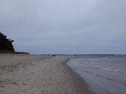 Ostsee im Regen: Trber Januartag am Streckelsberg.