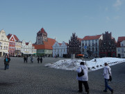 Tauwetter auf dem Festland: Marktplatz von Greifswald.