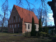 Kirchhof von Garz: Auf dem Weg zum Stettiner Haff.