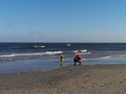 Spiel im flachen Ostseewasser: Ferien auf Usedom.