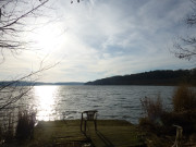 Terrasse ber dem See: Blick auf den Schmollensee bei Pudgala.