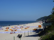 Hotelstrand in Misdroy auf Wollin: Sonnenbad auf dem Ostseestrand.