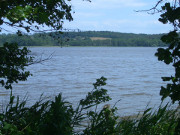 Eingerahmt: Ausblick ber den Schmollensee in Stoben.