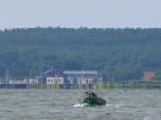 Kommt von ckeritz: Fischerboot auf dem Achterwasser.