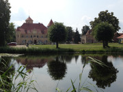 Schloss Stolpe und Dorfteich: Usedomer Haffland.