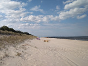 Weiter Sandstrand: Sptsommer auf dem Ostseestrand von Usedom.