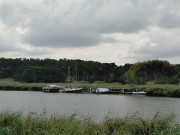 Letzte Boote: Liegepltze an der Melle bei Loddin.