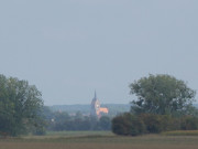 Blick über den Acker: Marienkirche der Stadt Usedom.