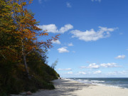 Herbstfarben am Meer: Ostseestrand von Usedom.