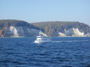 Ostkste der Insel Rgen: Ausflugsschiff nach Sassnitz.