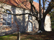 Herbst auf Usedom: Der Kirchhof von Zirchow.