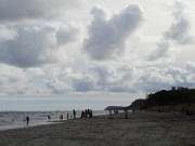 Ostseestrand von Klpinsee: Wolken ziehen ber Usedom.