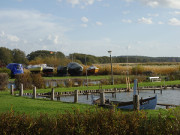 Vorbereitung auf die Winterruhe: Achterwasserhafen Koserow.