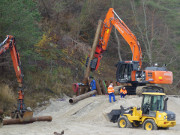 Bagger und Radlader: Bau der neuen Treppe am Streckelsberg.