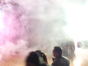 Fr Augenblicke taghell: Silvesterfeuerwerk am Strand von Klpinsee.