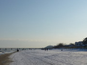 Morgendliche Winterlandschaft: Usedomer Ostseestrand von Bansin.