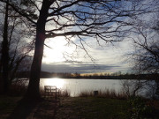 Ruheplatz am Klpinsee: Idyll an der Strandpromenade.