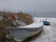 Fischerboote am Strandzugang: Stubbenfelde auf Usedom.