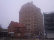Nebel am Hafen: Hansestadt Stralsund.