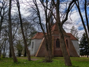 Wuchtiges Bauwerk: Kirche von Krummin.