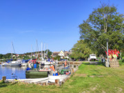 Fischerdorf Loddin am Achterwasser: Hafen des Seebades.