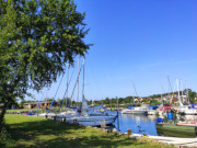 Der perfekte Ruheplatz: Achterwasserhafen des Seebades Loddin.